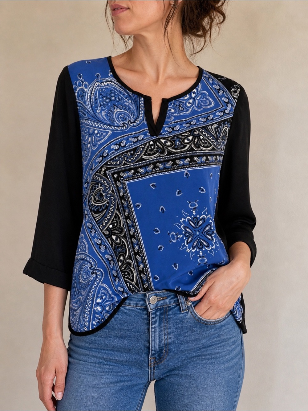 NWT SunLight Paris blouse. Blue and Black. Large
